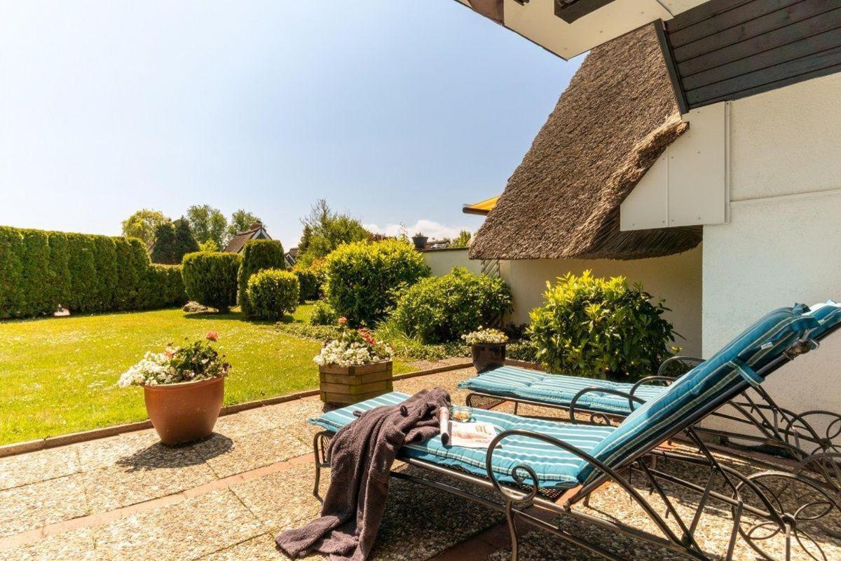 Am-Hohen-Ufer-Reetdach-Haus-Ocean-Breeze-136 Villa Großenbrode Exterior foto